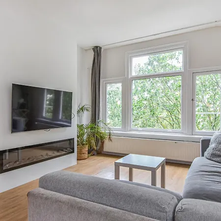 Beautiful House By The Sea On A-location