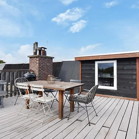 아파트 Beautiful House By The Sea On A-location *