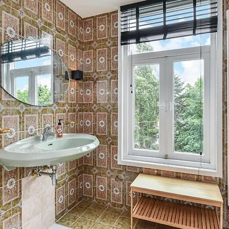 Beautiful House By The Sea On A-location * Haga