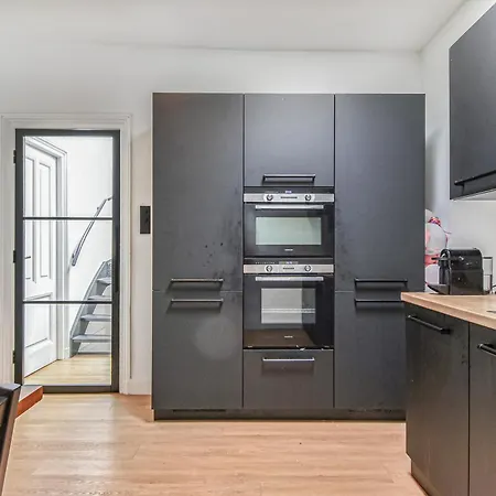 Apartament Beautiful House By The Sea On A-location *