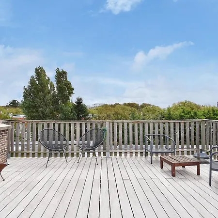 Apartament Beautiful House By The Sea On A-location Haga