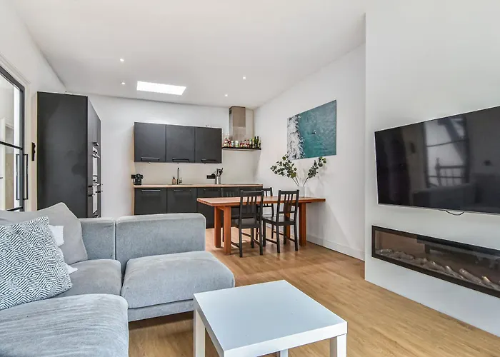 Beautiful House By The Sea On A-location Lägenhet *