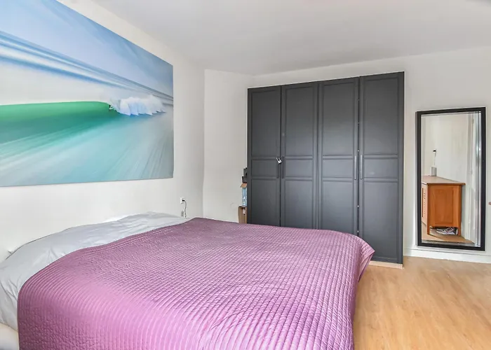 Apartman Beautiful House By The Sea On A-location