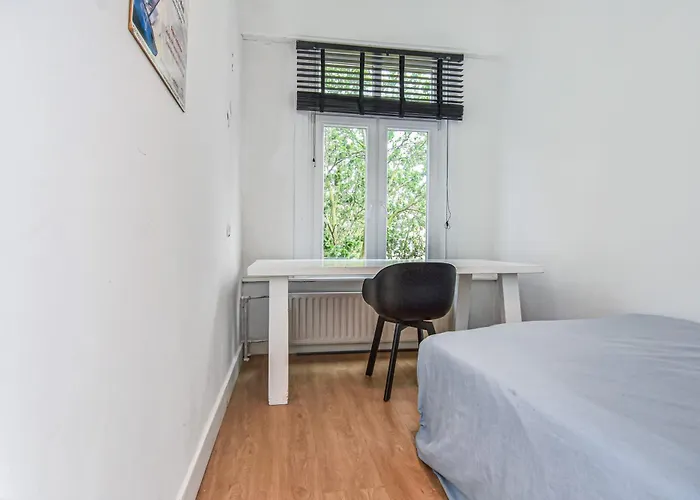 Beautiful House By The Sea On A-location