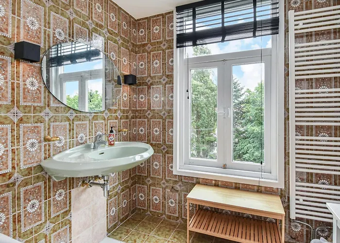 Beautiful House By The Sea On A-location * Hága