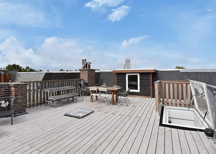 Beautiful House By The Sea On A-location *