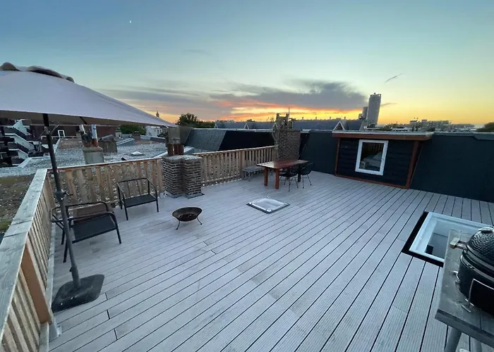 Beautiful House By The Sea On A-location Haag